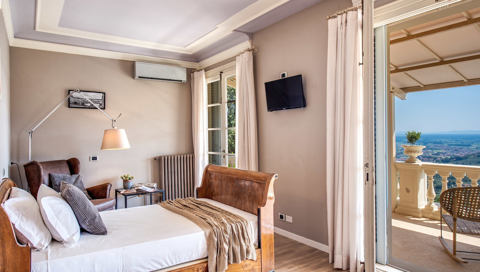 Villa-Alfresco---Tuscany-room2_2