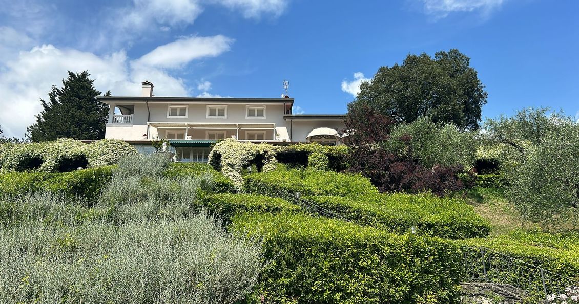 Villa Alfresco villa for rent heated pool tuscany 