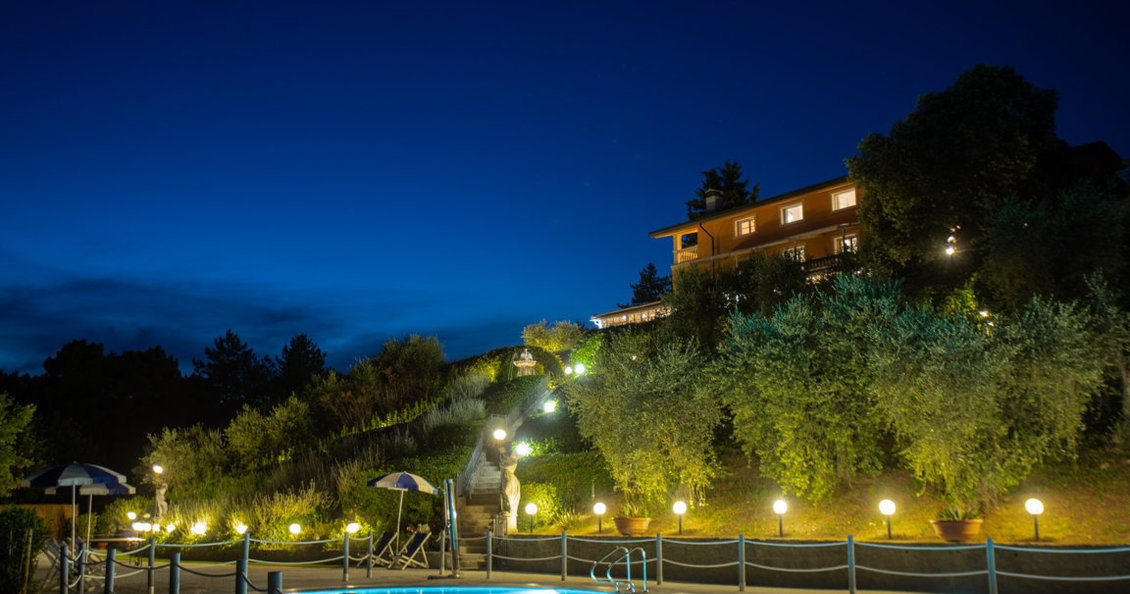 Villa Alfresco by night 